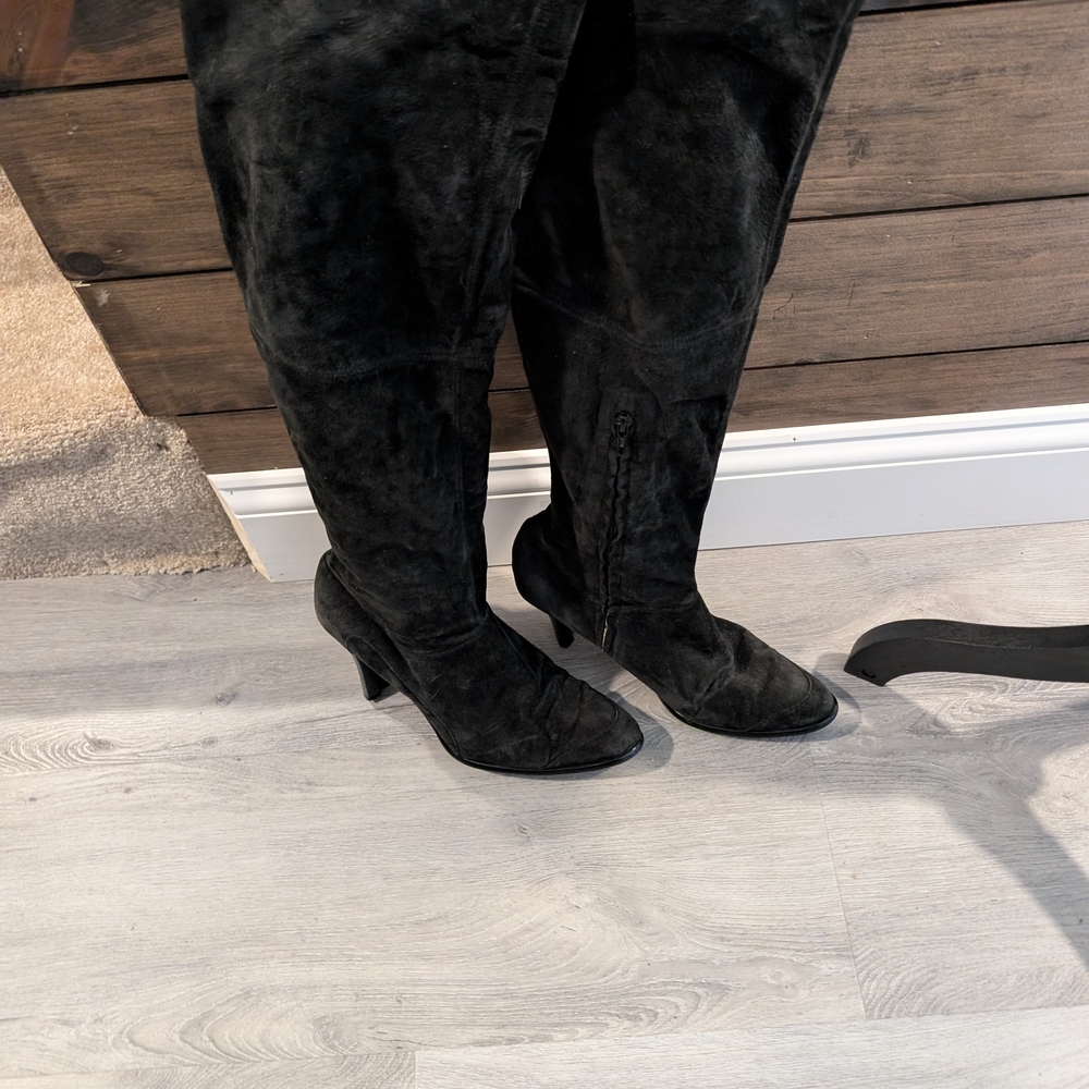 Mo Da Boots Thigh High Suede Black